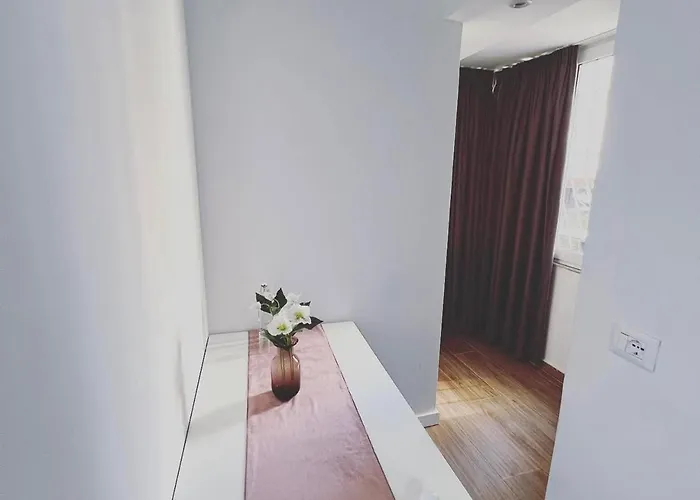 Lägenhet Tirana Central Suites *