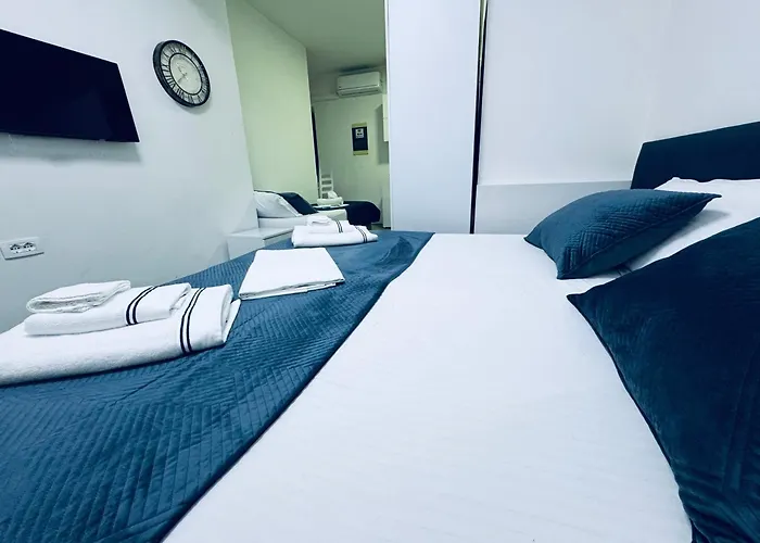 Tirana Central Suites ティラナ