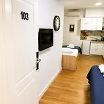 Apartmán Tirana Central Suites *