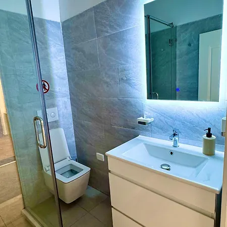 Apartamento Tirana Central Suites