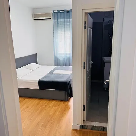 Tirana Central Suites * Tiran