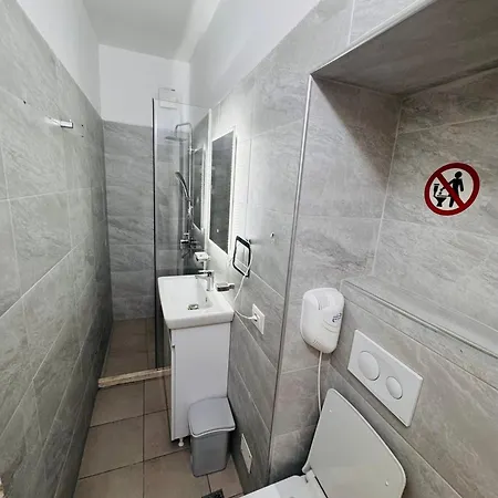 Апартаменты Tirana Central Suites *